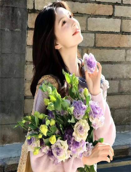 表演艺术解析：《托斯塔纳天堂》的表演风格的独特性与艺术价值 揭示人性的复杂与美好