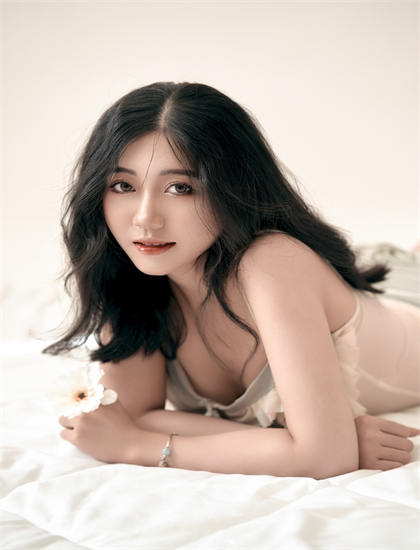 看《贴膜少女魔法卡》前必读：观看指南帮你理解社会意义与现实价值 提升观影体验